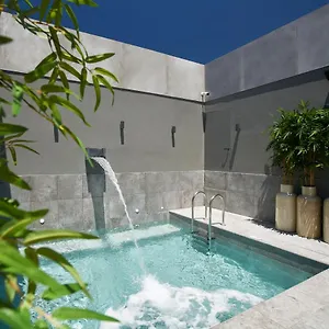 Portobay Marques מלון