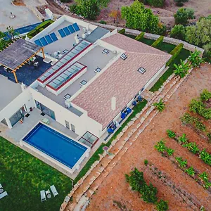 https://mercedes-country-house.hotelaalgarve.com